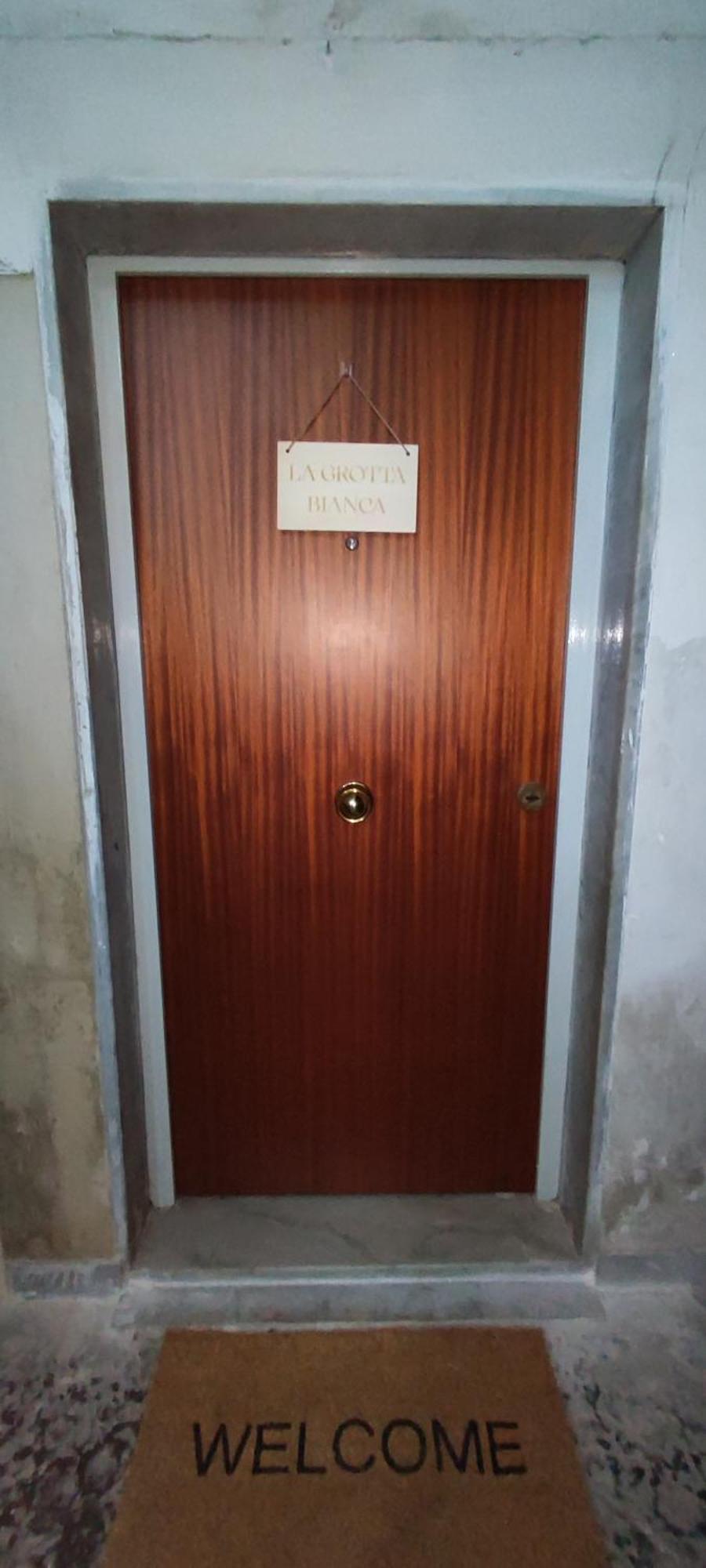 La Grotta Bianca Apartman Nápoly Kültér fotó